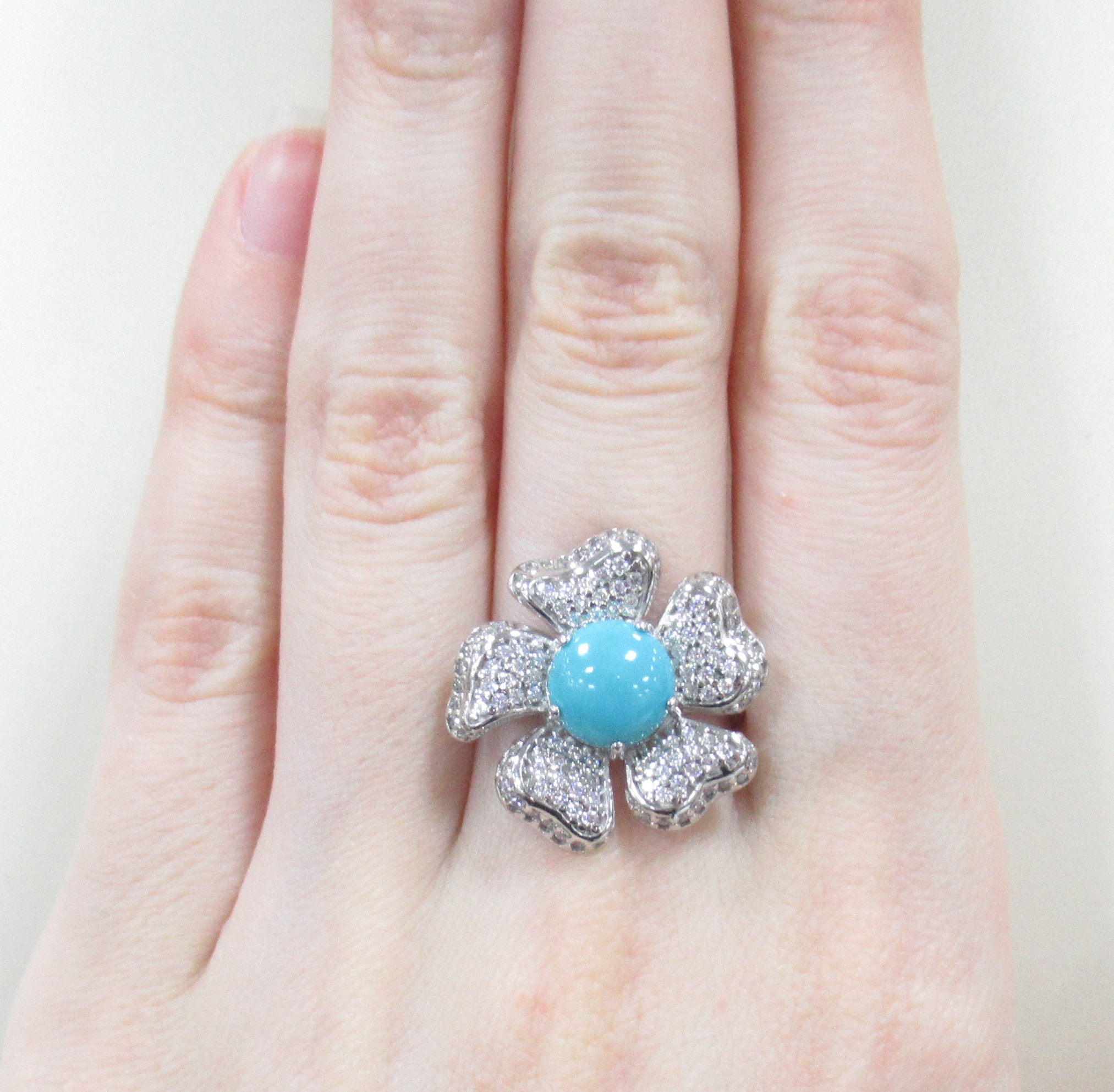 Серебряное кольцо 925 пробы; вставки 1 Бирюза нат.; 111 Фианит бесцв.;